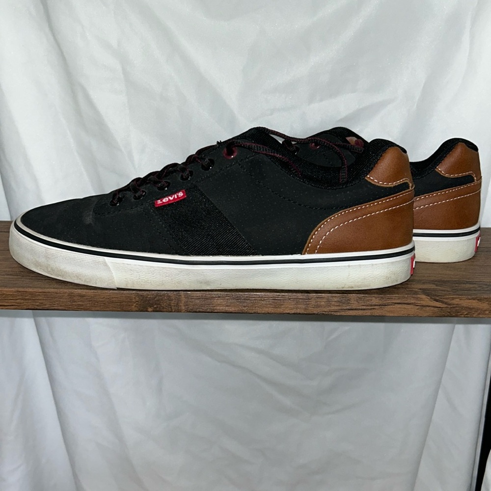 Levi’s Miles Perf PU NB Black/Burgundy Trim Casual Sneaker Shoe Mens Size 9.5